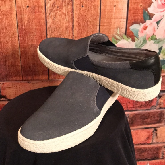 Joseph Abboud slipped on Casual - Picture 15 of 17